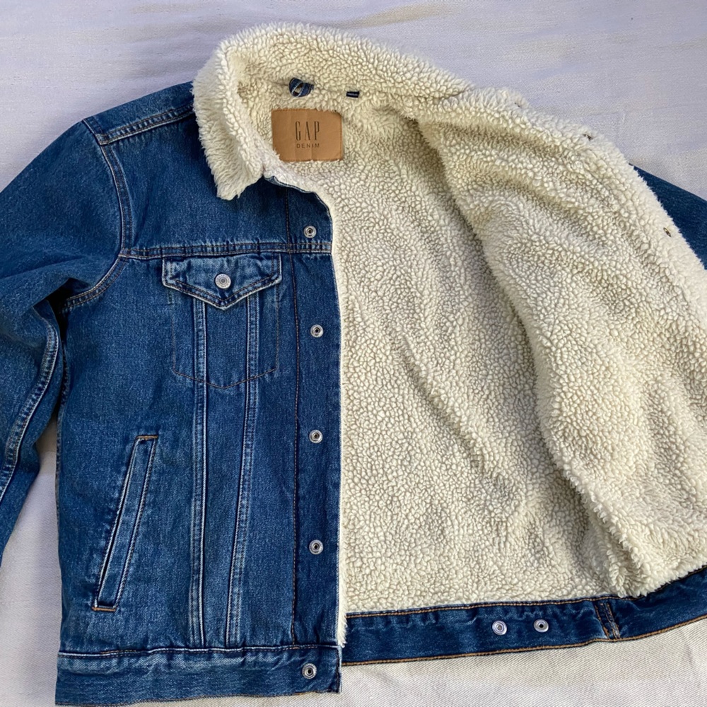Gap denim jean sherpa jacket small